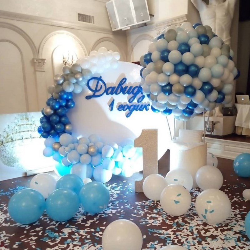фотозоні для хлопчика з надувними кулями
