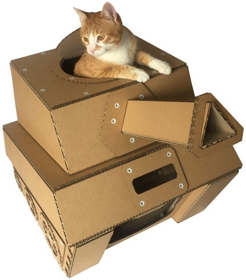 дом для котенка виде танка